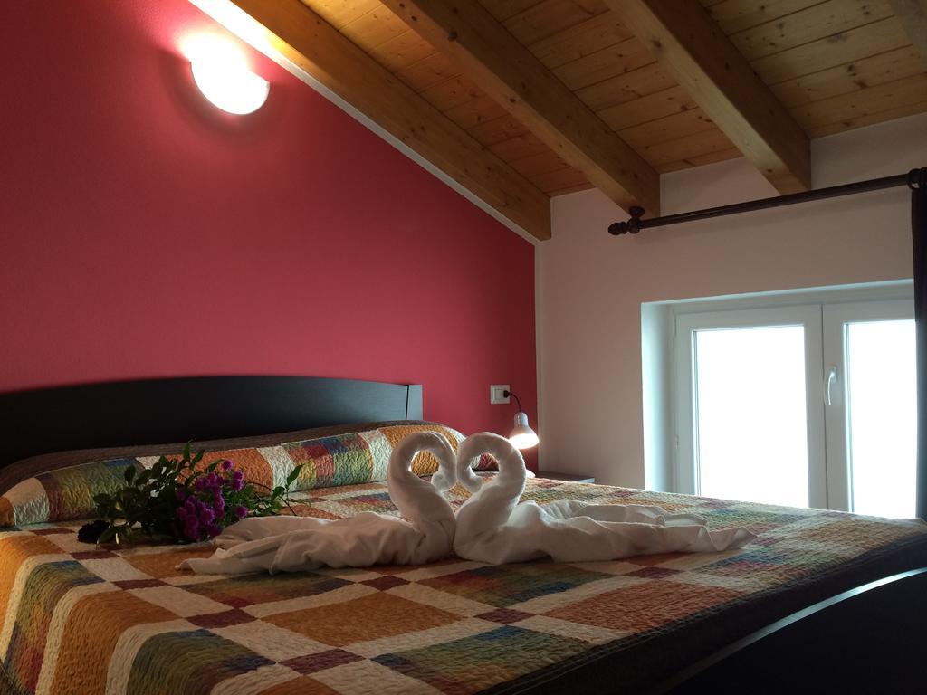 Residence Le Azalee & Spa Vercana Cameră foto