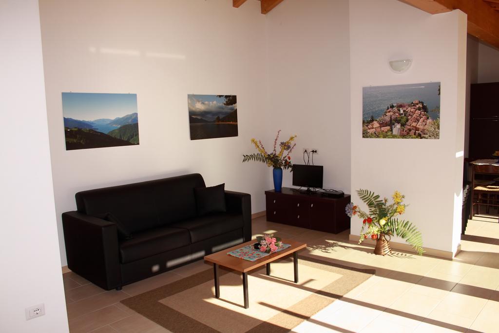 Residence Le Azalee & Spa Vercana Cameră foto