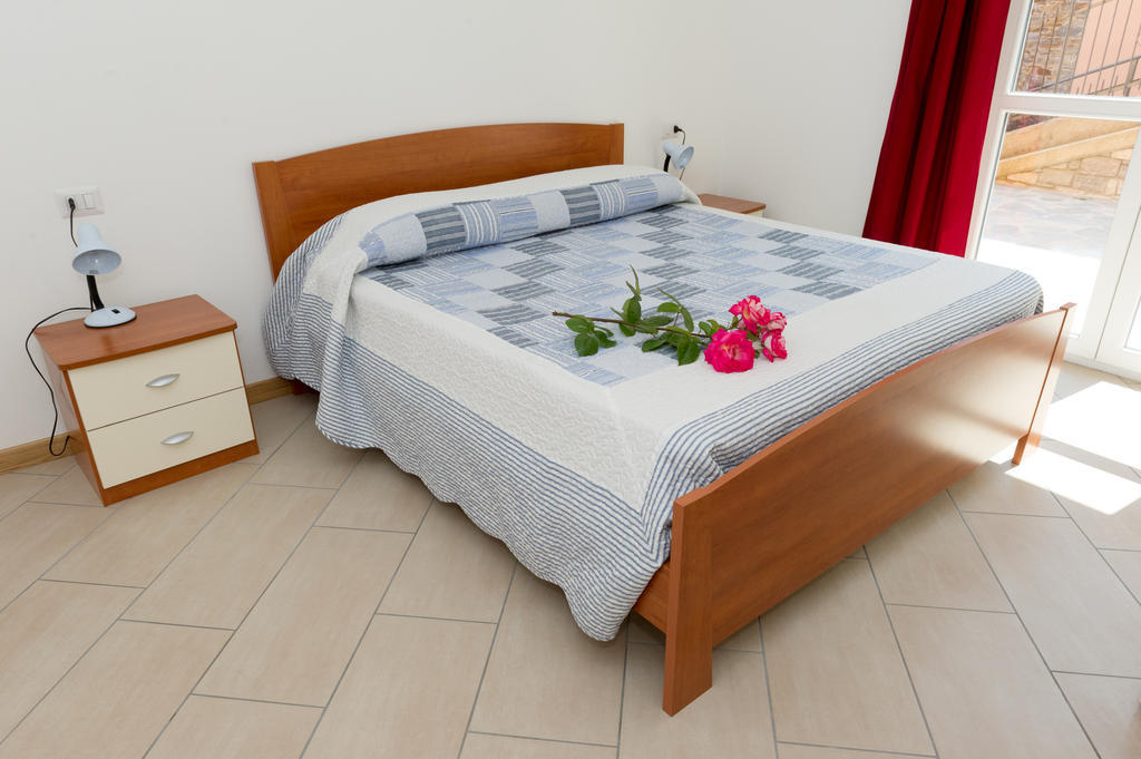 Residence Le Azalee & Spa Vercana Cameră foto