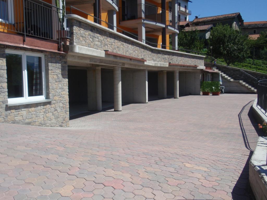 Residence Le Azalee & Spa Vercana Exterior foto